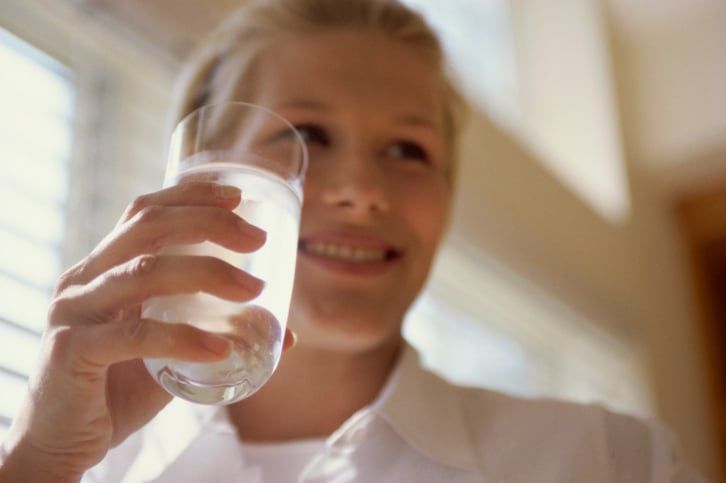L'eau, un allié surprenant contre la douleur