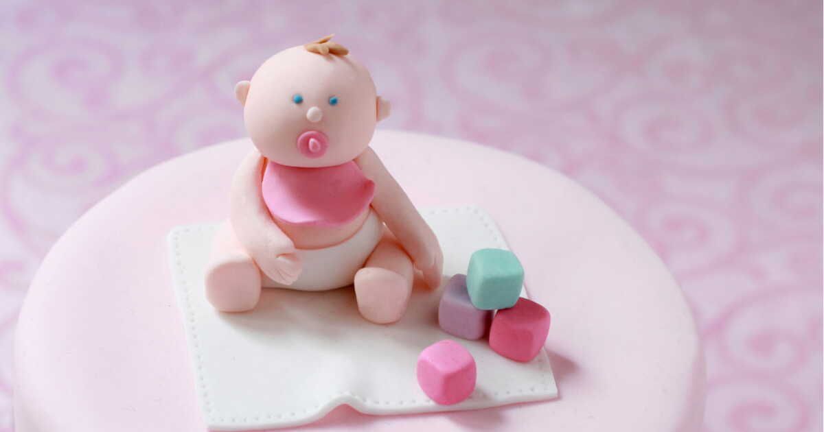 Réalisez de charmants bébés en pâte à sucre