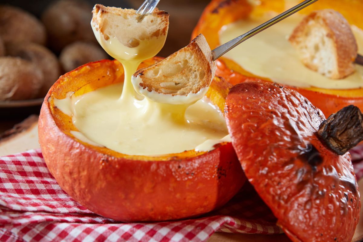 Une recette d'automne qui réchauffe : potimarron farci au mont d'or