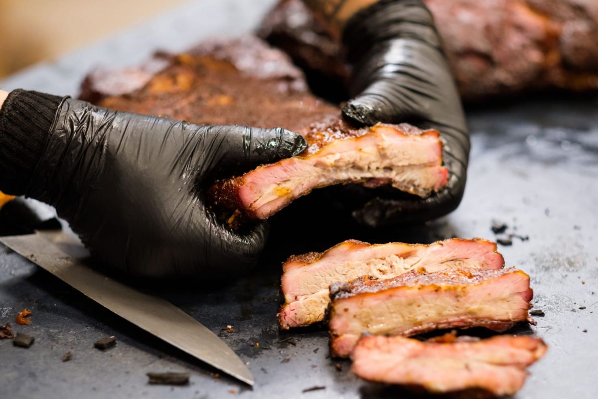 Découvrez la méthode 3-2-1 pour réussir vos ribs fumés