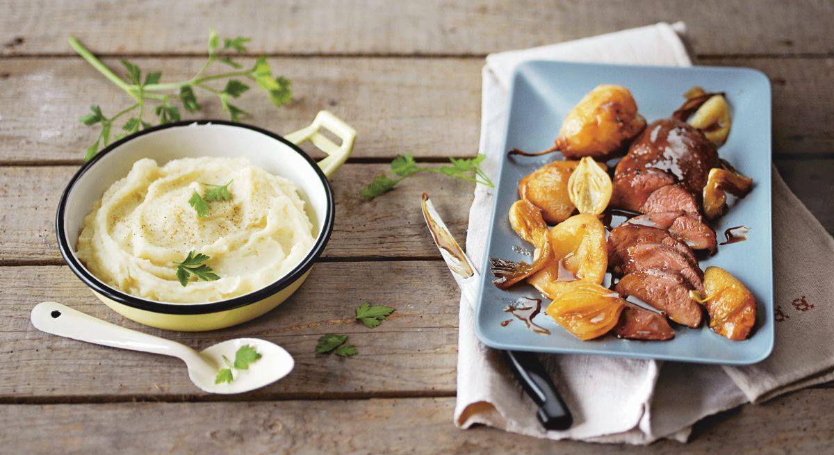 Une touche fruitée : magrets de canard à la poire et à l'oignon