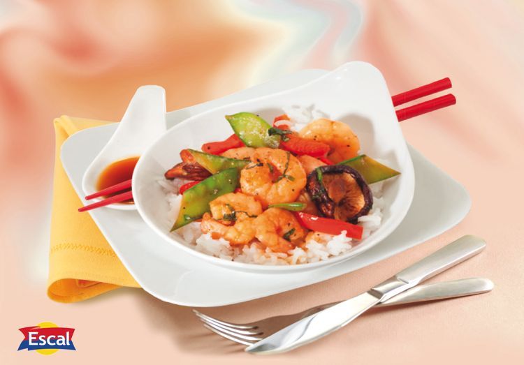 Savoureux wok de crevettes et légumes : un voyage gustatif en Asie