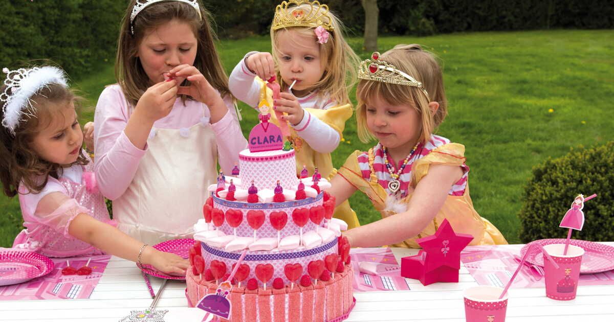 La douceur éclatante : un gâteau de bonbons pour toutes les occasions