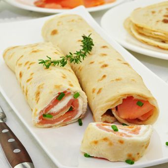 Crêpes roulées au saumon fumé