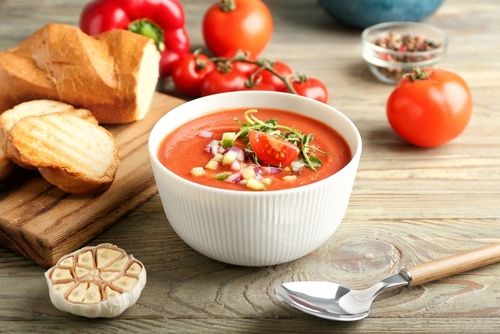Voici la recette du gaspacho santé recommandée par une diététicienne avec seulement 4 ingrédients