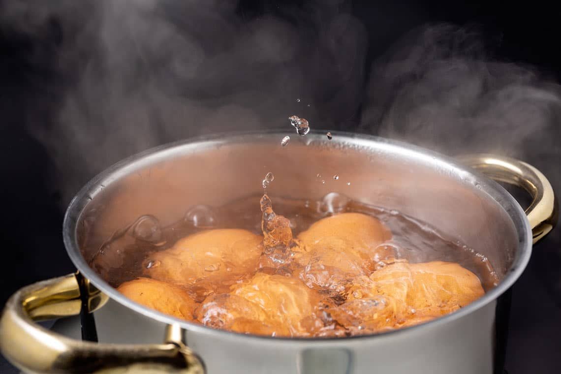 Que faire avec l’eau de cuisson des œufs ?