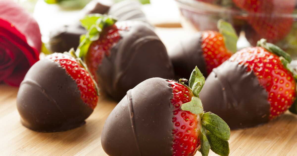 découvrez nos irrésistibles desserts à la fraise et au chocolat