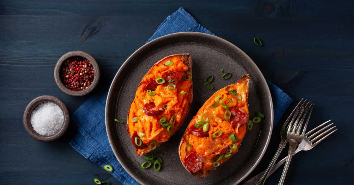 Découvrez la recette indulgeante des pommes de terre farcies au chorizo
