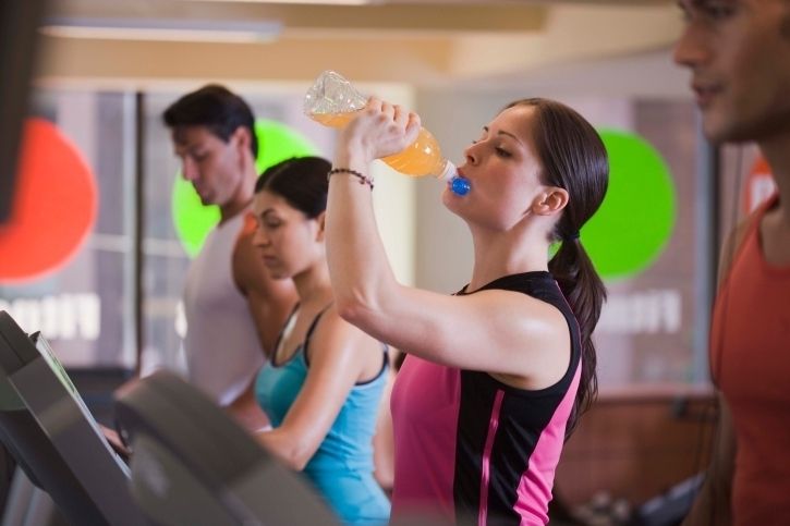 Les dangers cachés des boissons énergétiques chez les adolescents