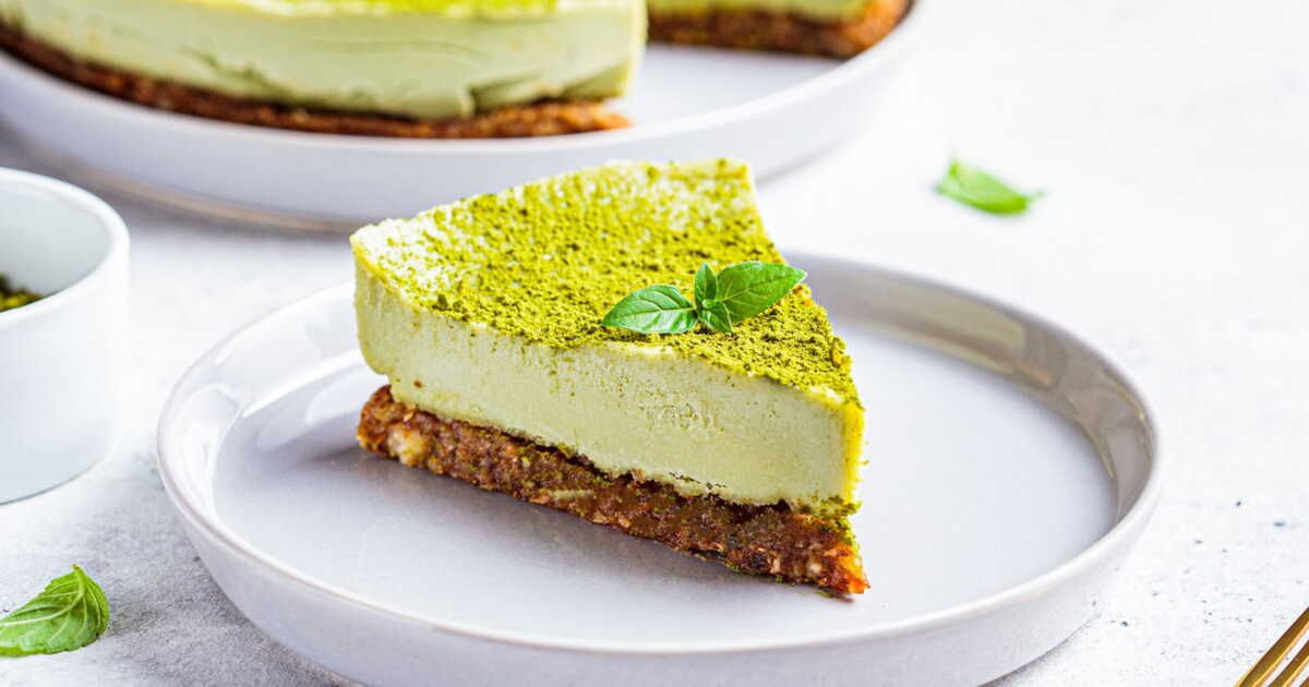 Découvrez le cheesecake salé à la courgette et à la feta pour une entrée vitaminée