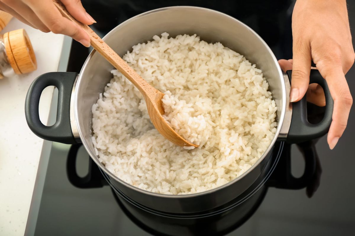 Découvrez la technique révolutionnaire pour cuire le riz en un temps record