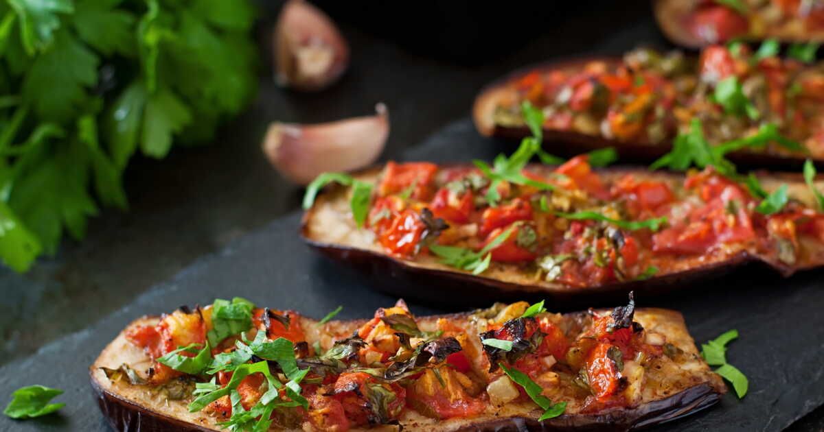 Découvrez la délicieuse recette d'aubergines farcies de Cyril Lignac