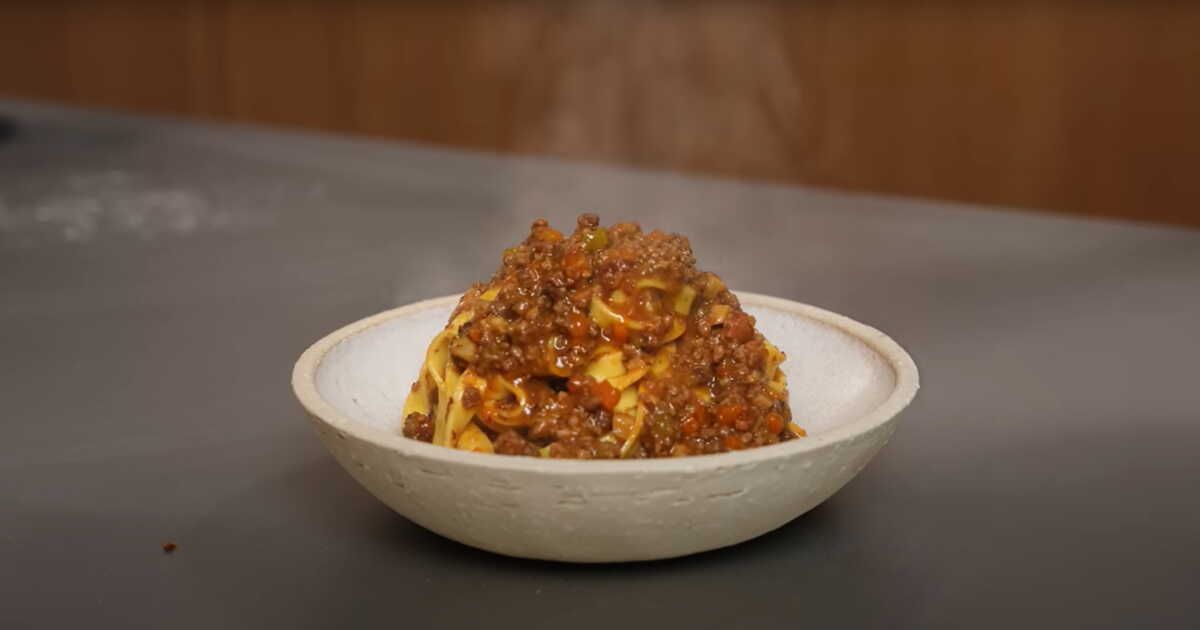 Préparer des pâtes à la bolognaise comme un chef italien